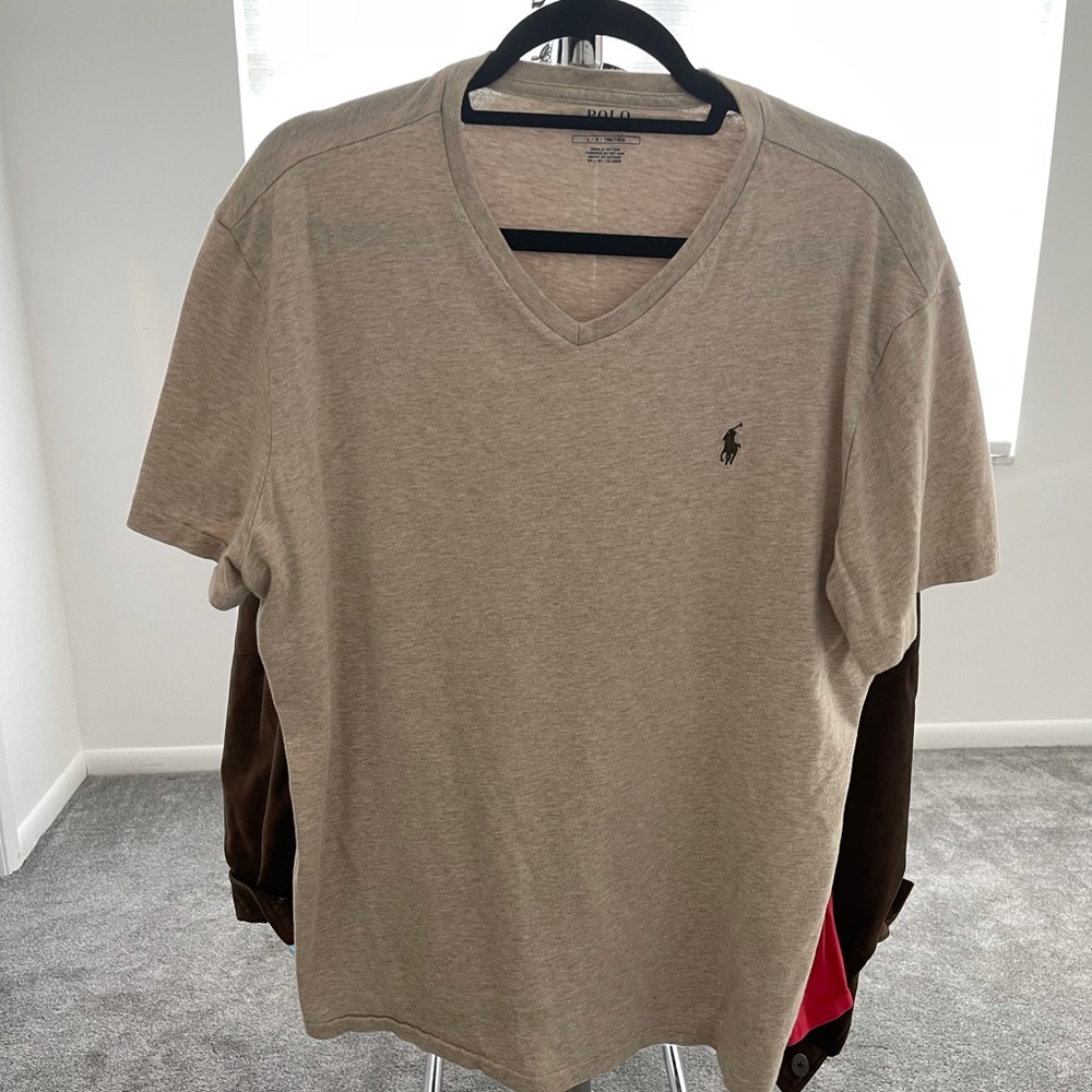 Polo V Neck Beige size Large